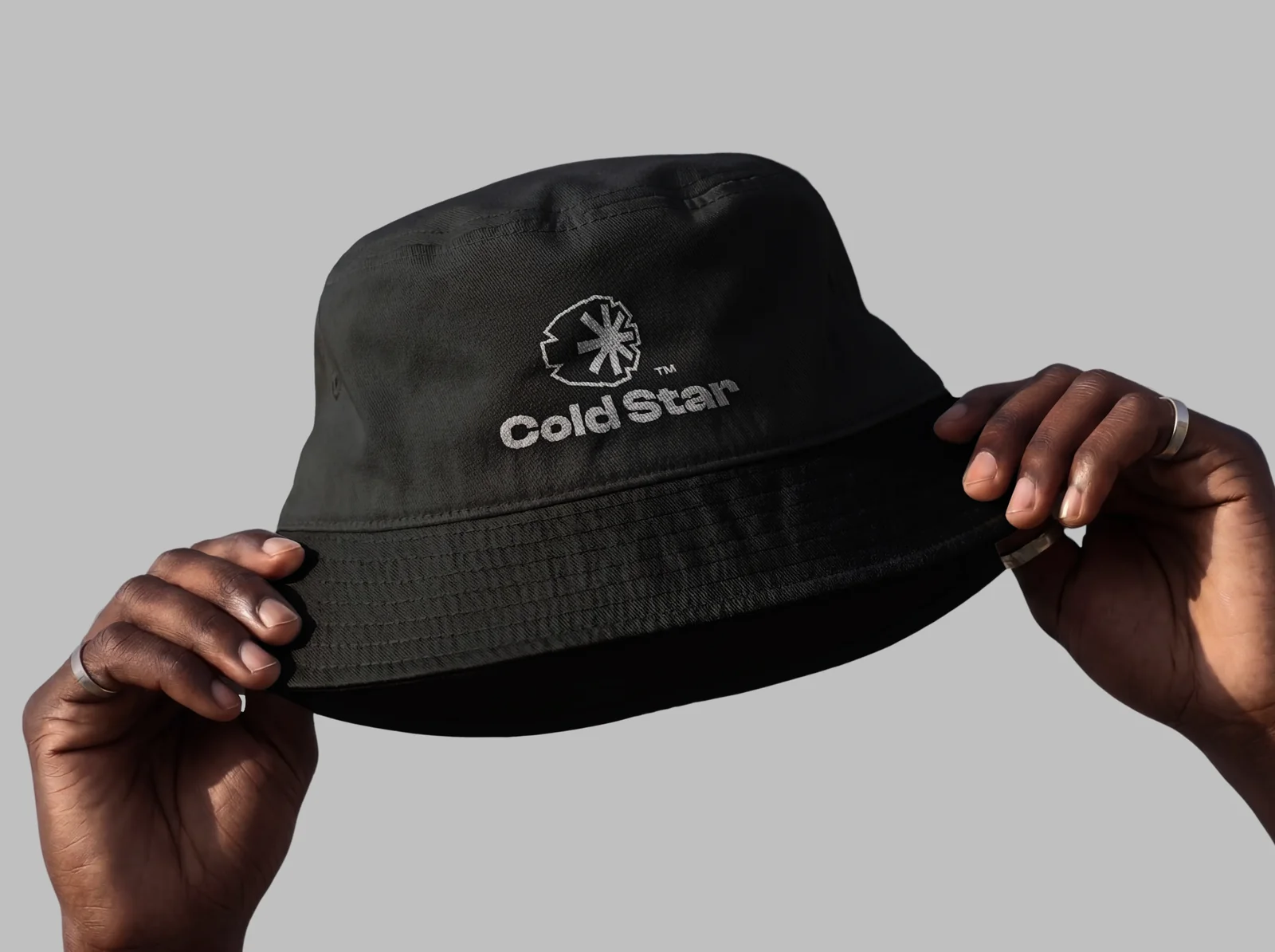 Cold Star — bob et broderie